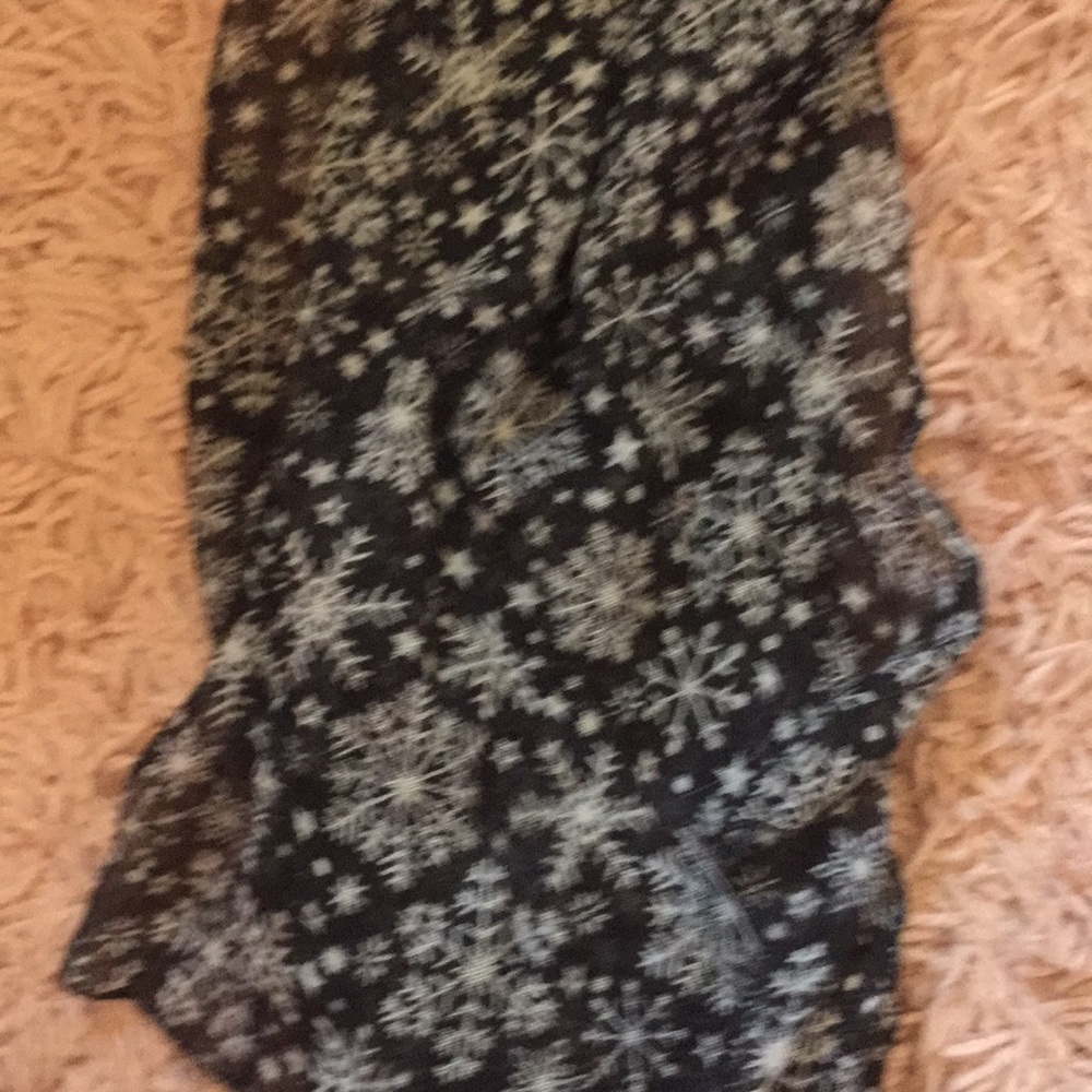 Snowflake Scarf